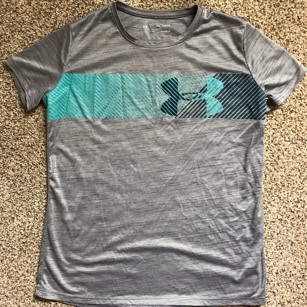 Under Armour T-shirt